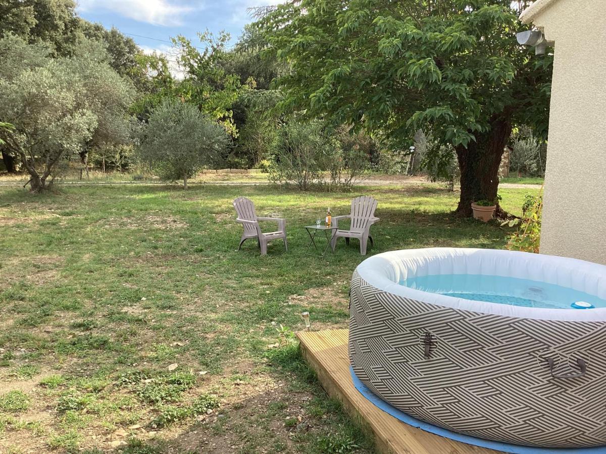 Au Mas Des Chenes Hébergement de vacances La Baume-de-Transit